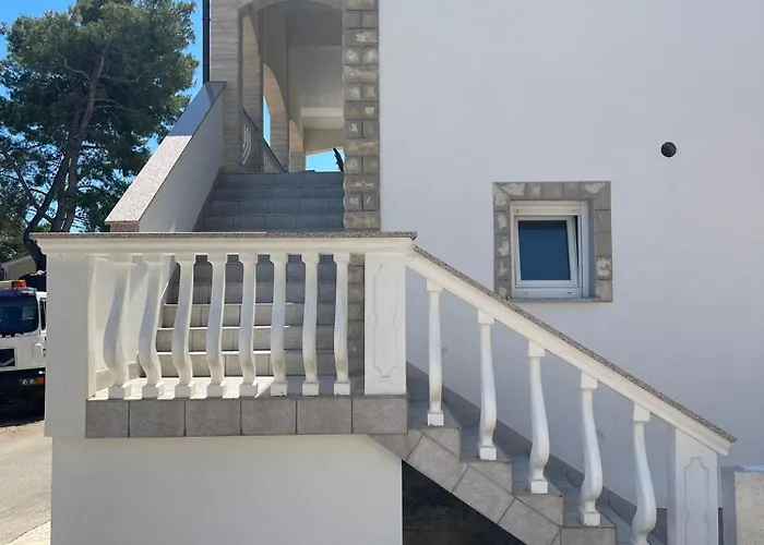 Gagula 公寓 维尔